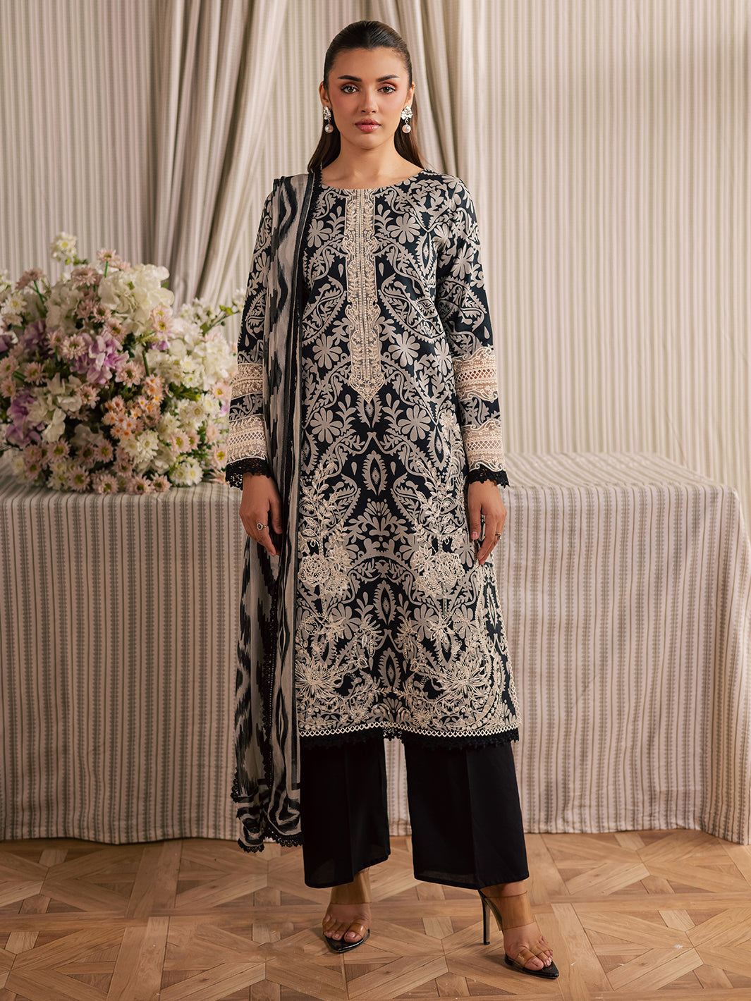 Mahnur | Jahaan Lawn 26 | MJ-09