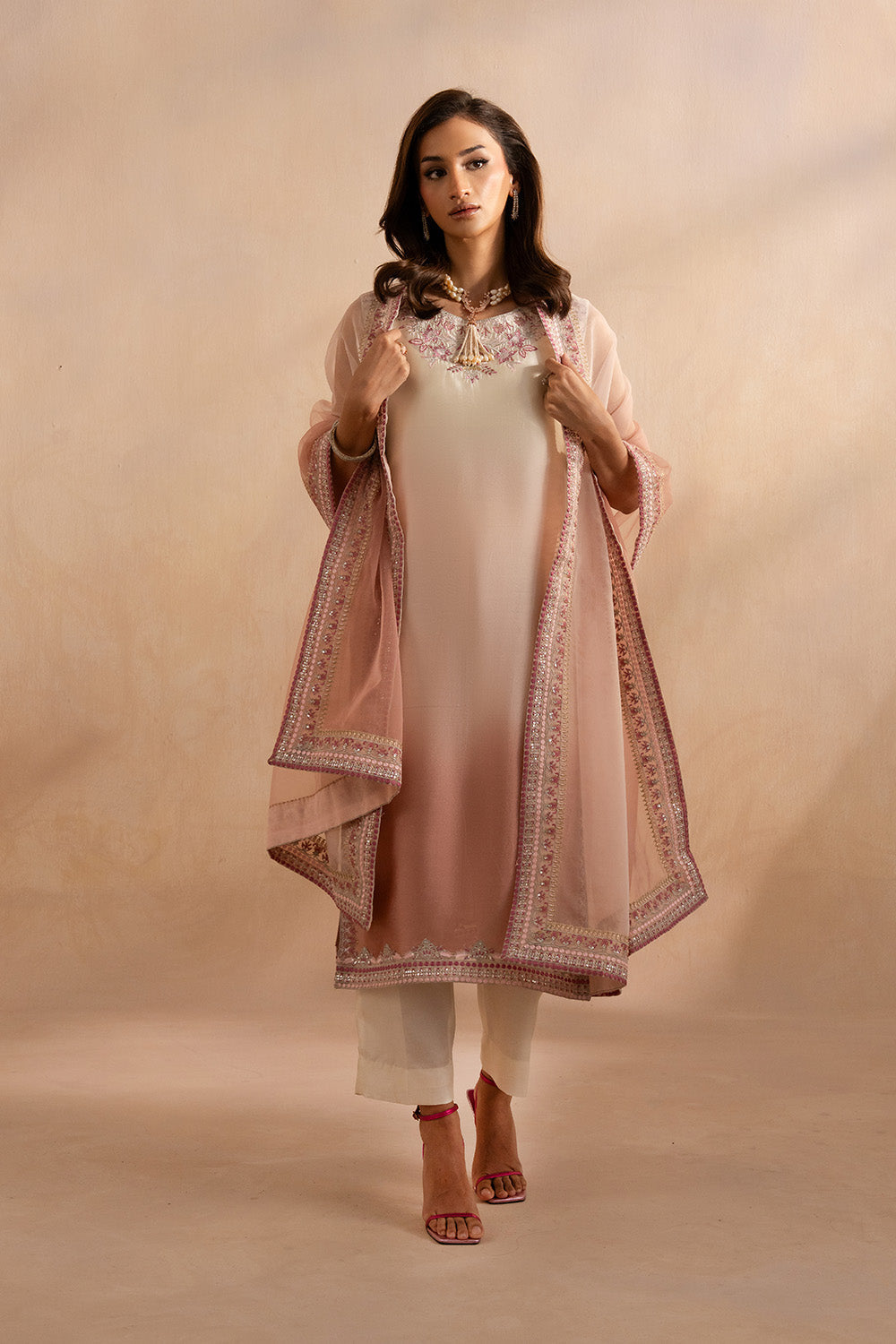 Maryum N Maria | Dhahab 25 | AURA - MS50261
