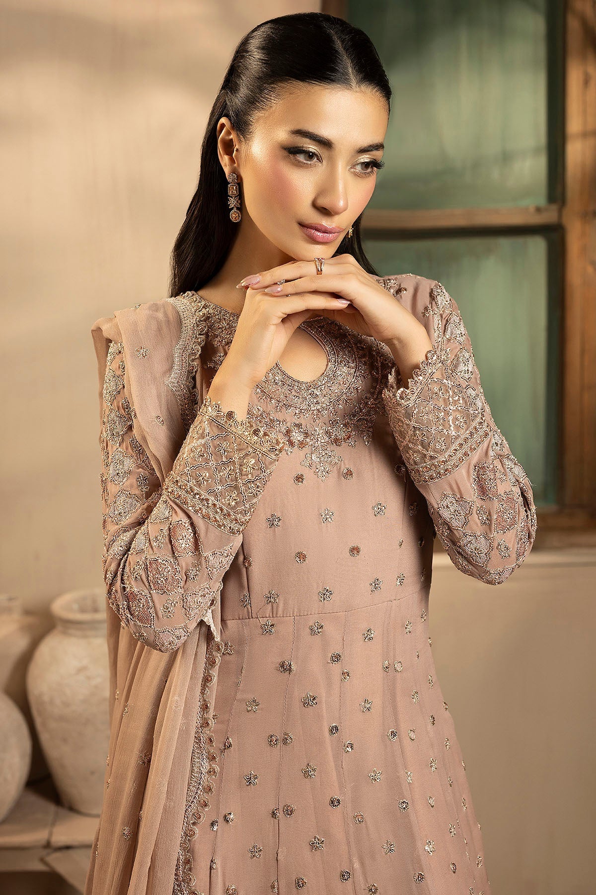 Motifz | Luxury Formal | 5575-LILLIA