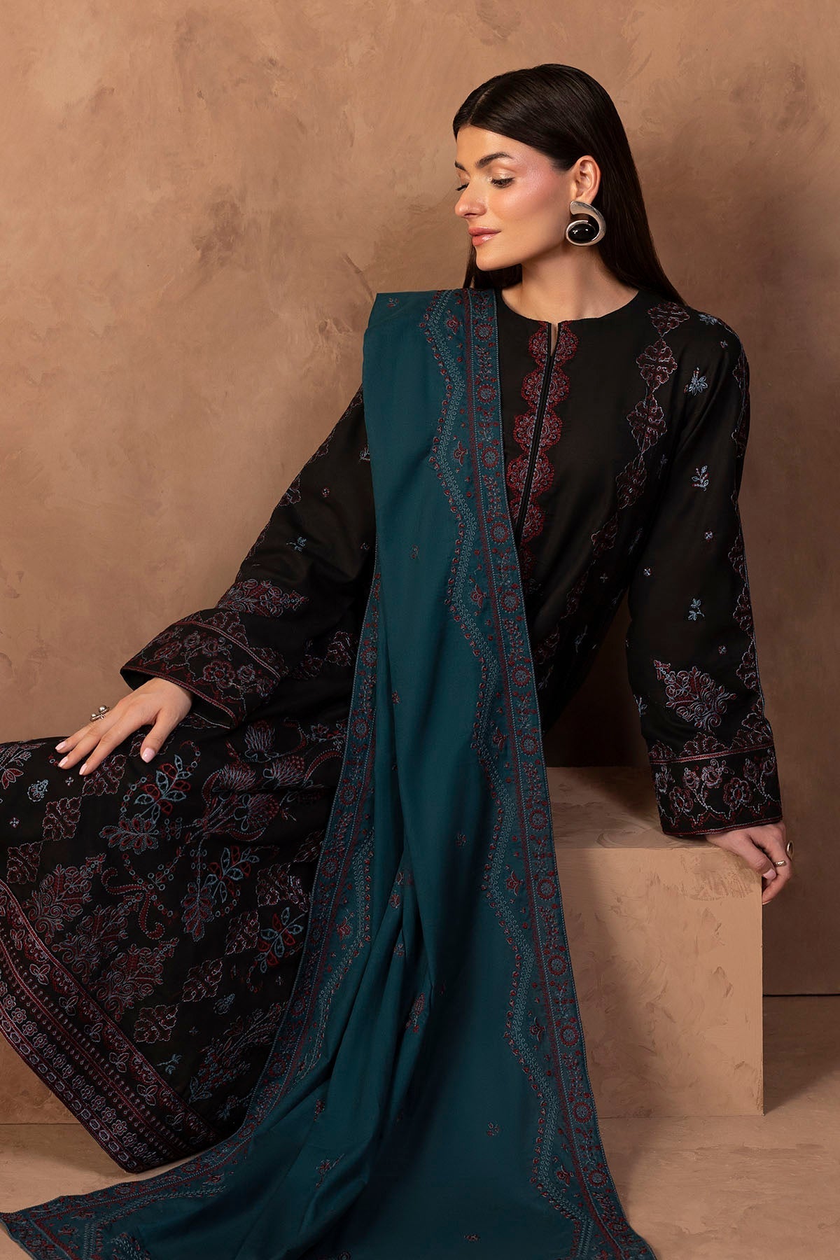 Motifz | Premium Winter 25 | 5680-SIERRA