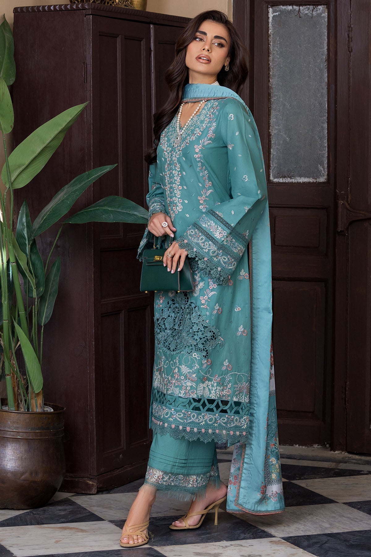 Motifz | Premium Lawn 26 | 5922