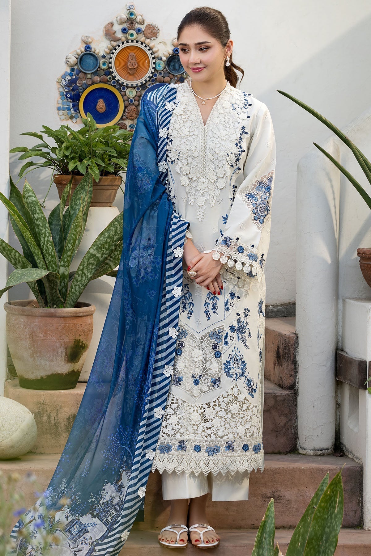 Motifz | Premium Lawn 26 | 6118-LIGRIA