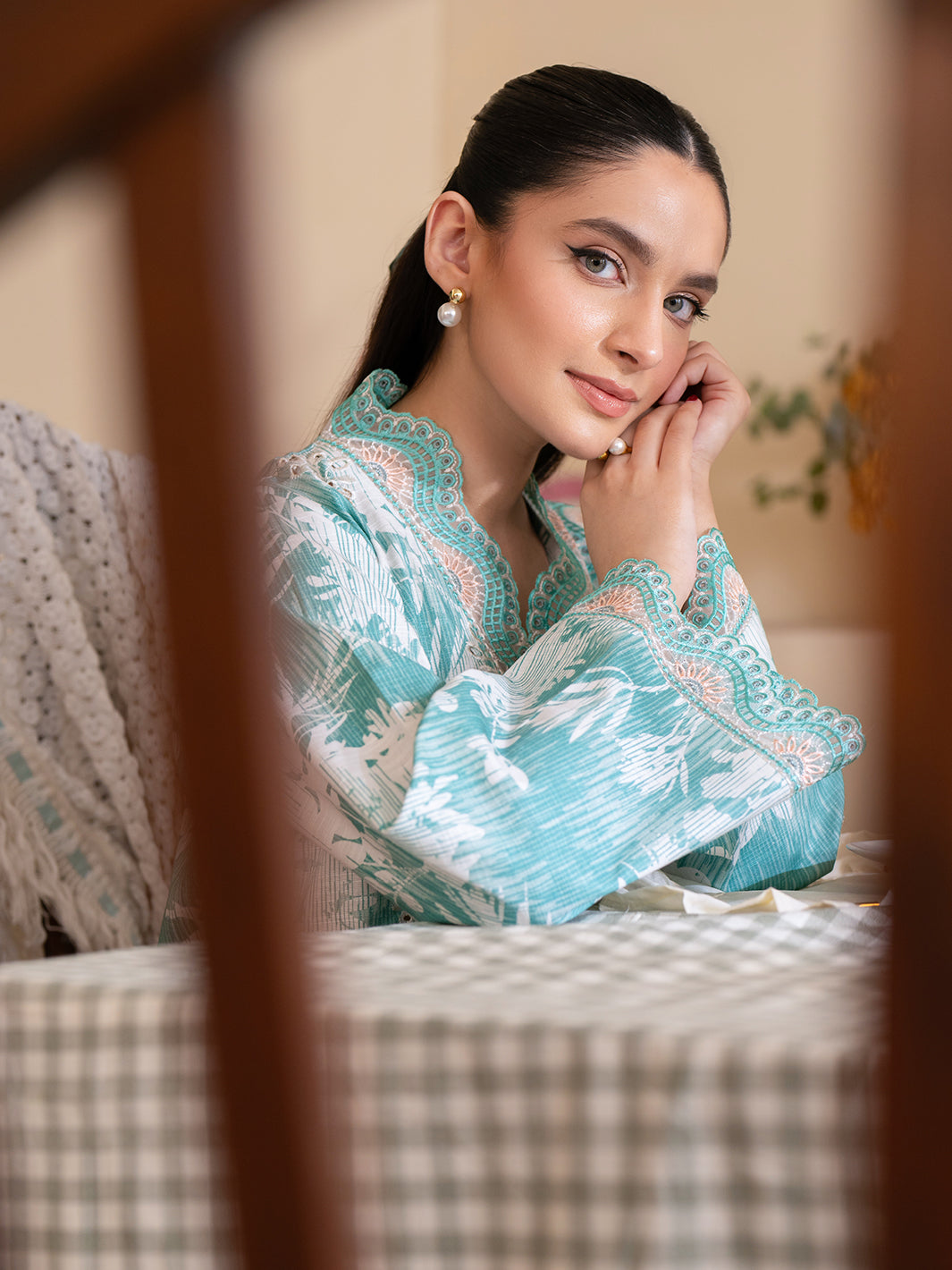Mahnur | Leila Winter 24 | Azure
