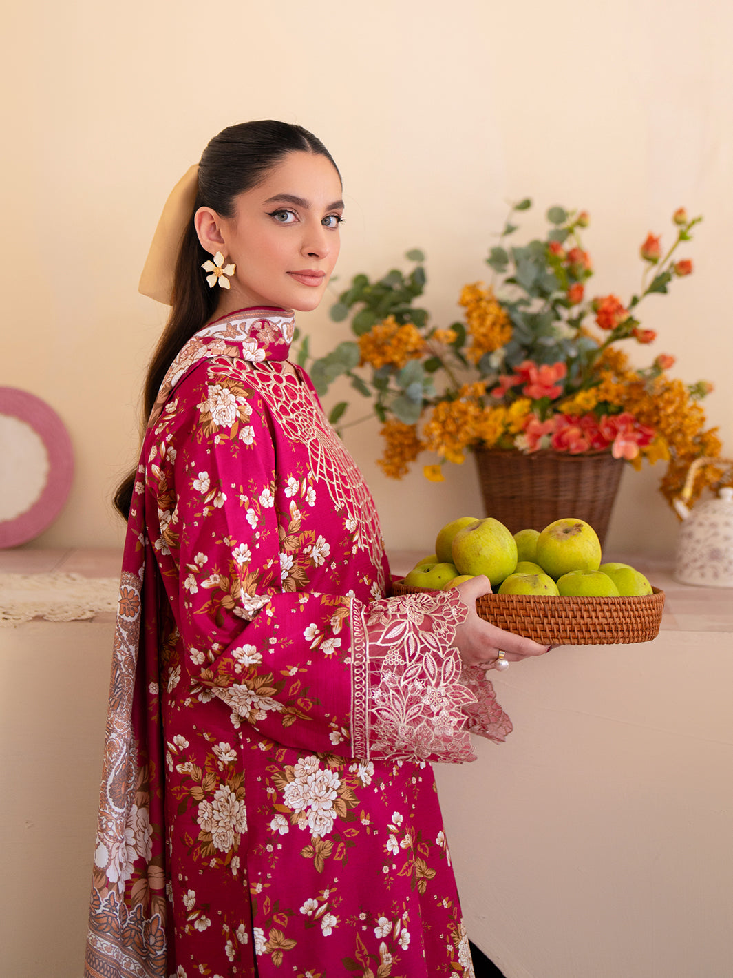 Mahnur | Leila Winter 24 | Camellia