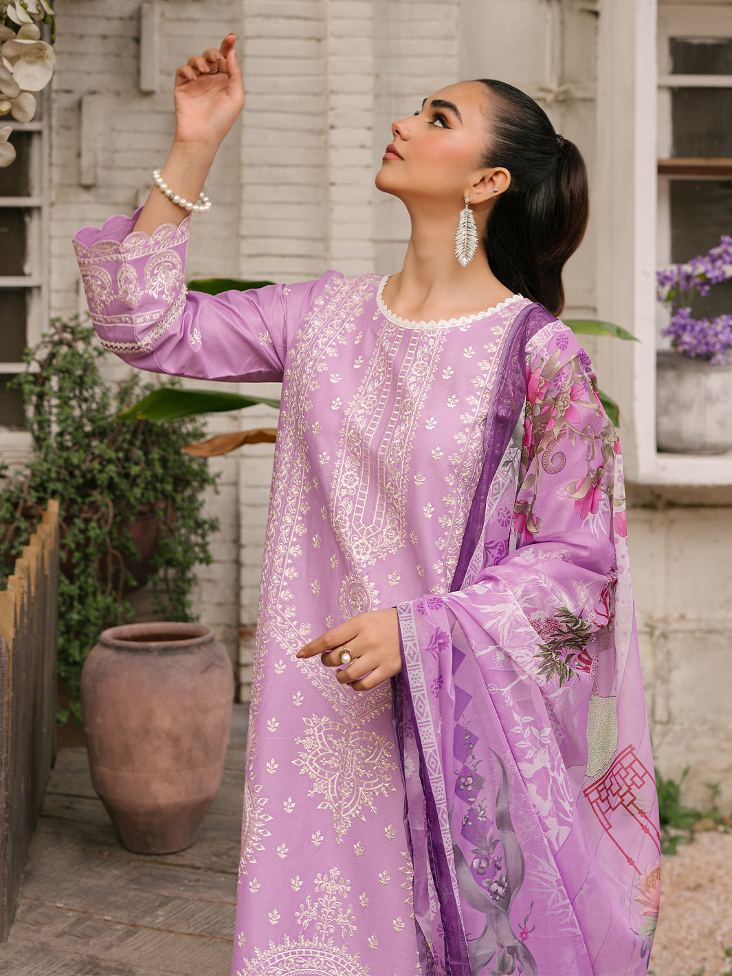 Mahnur | Masakali Luxury Lawn 24 | MK 05 - B