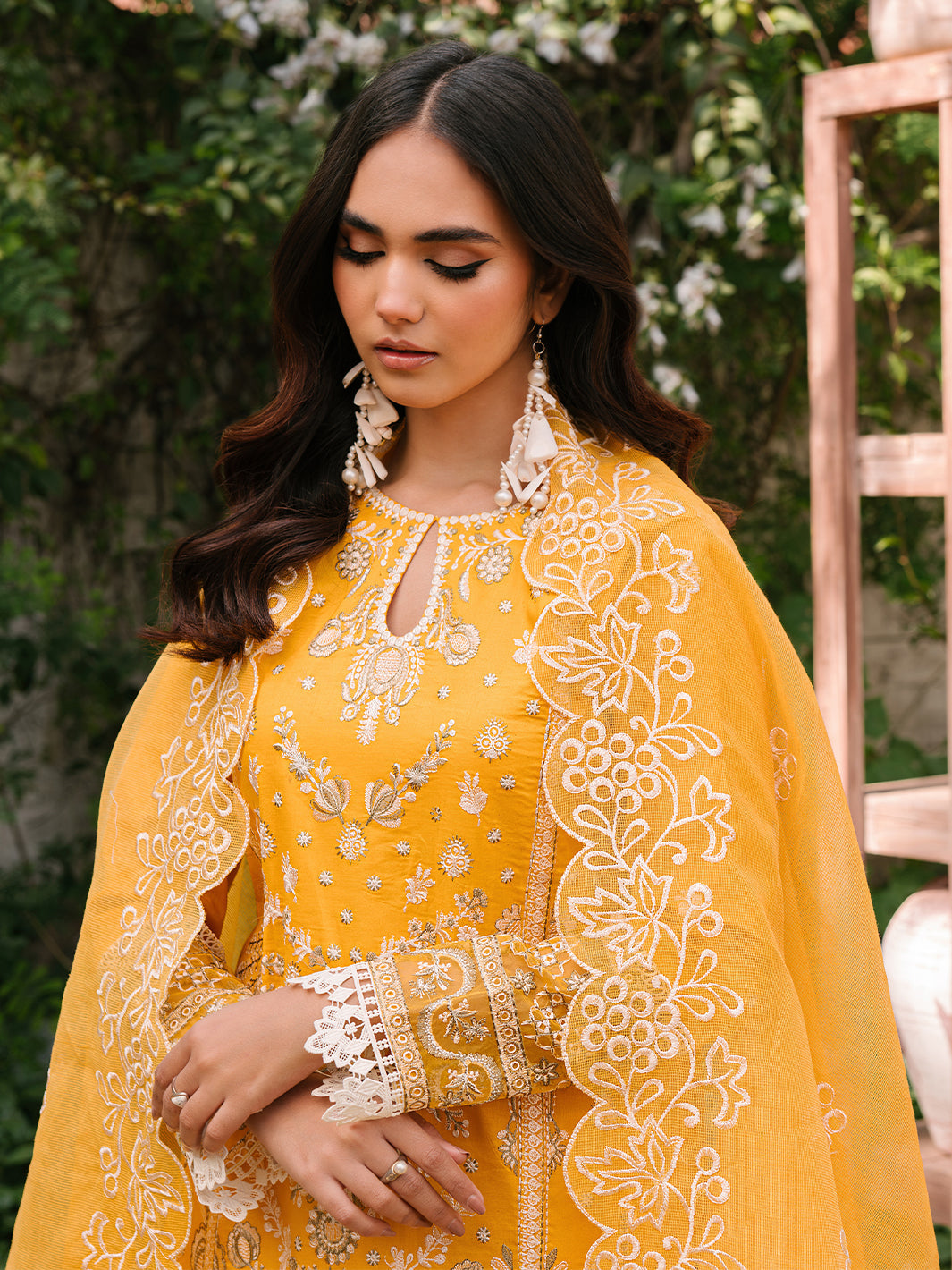 Mahnur | Masakali Luxury Lawn 24 | MK 06 - A