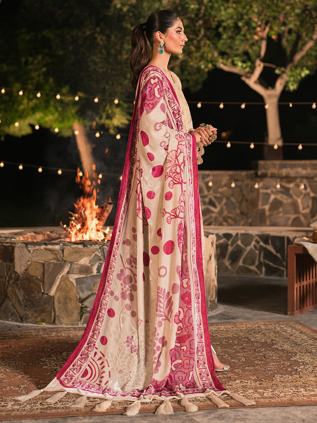 Mahnur | Nazakat Luxury Winter | VELIS