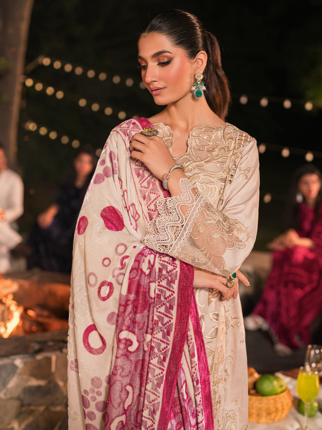Mahnur | Nazakat Luxury Winter | VELIS