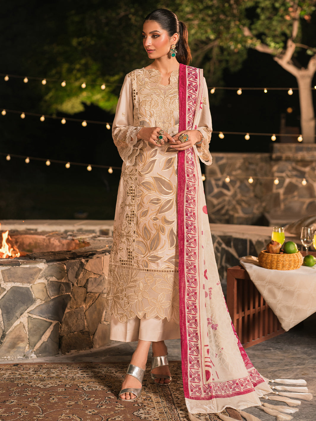 Mahnur | Nazakat Luxury Winter | VELIS