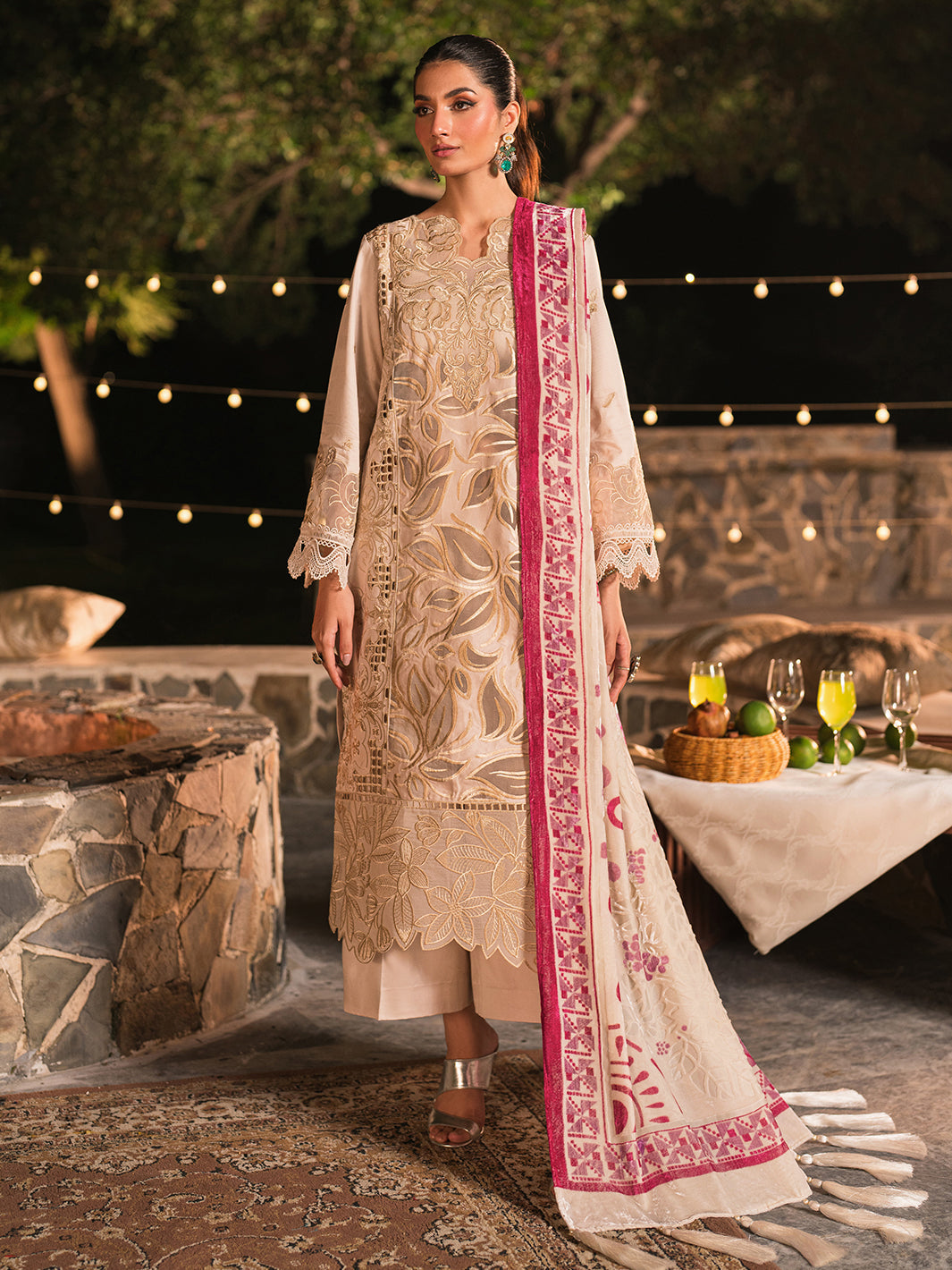 Mahnur | Nazakat Luxury Winter | VELIS