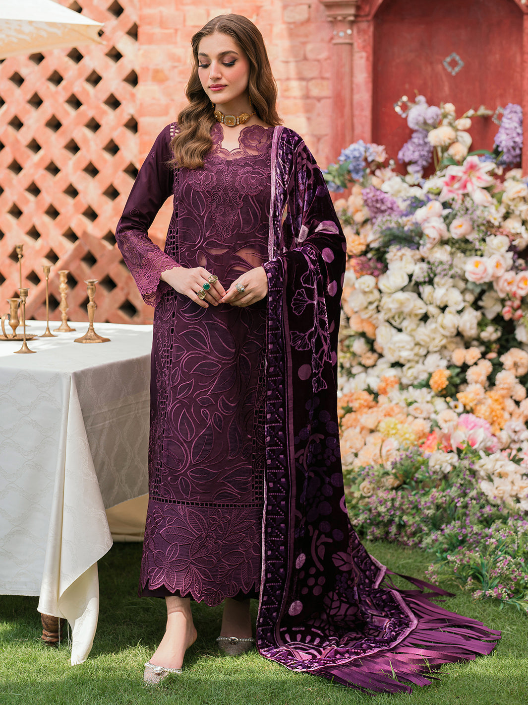 Mahnur | Nazakat Luxury Winter | ZARAE