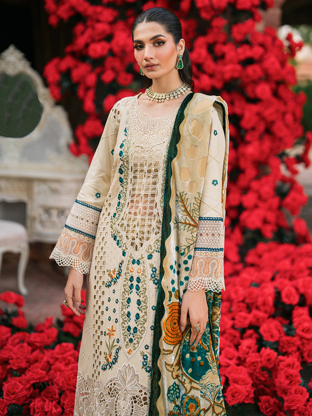 Mahnur | Nazakat Luxury Winter | ZEYA