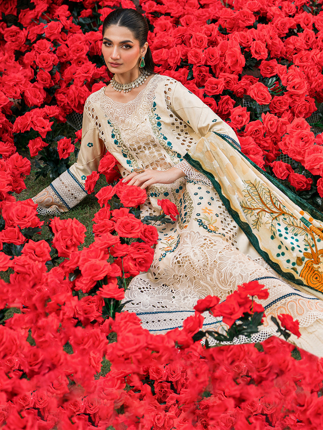 Mahnur | Nazakat Luxury Winter | ZEYA