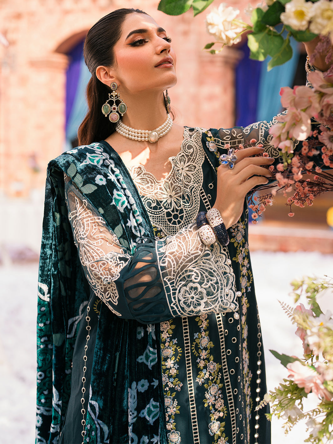 Mahnur | Nazakat Luxury Winter | ELYS