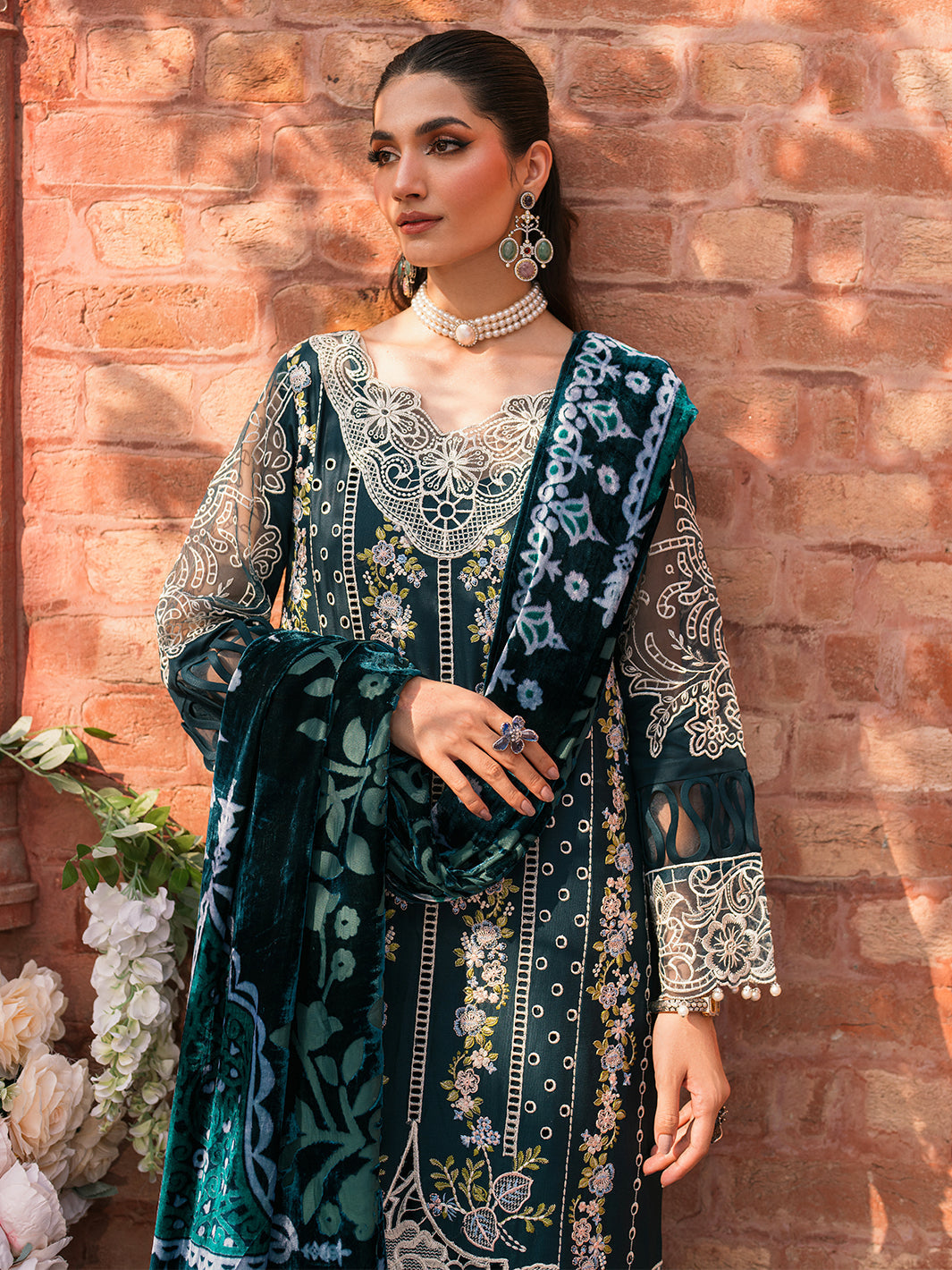 Mahnur | Nazakat Luxury Winter | ELYS
