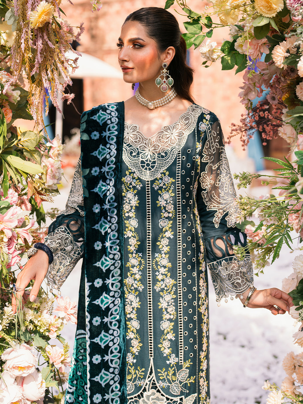 Mahnur | Nazakat Luxury Winter | ELYS