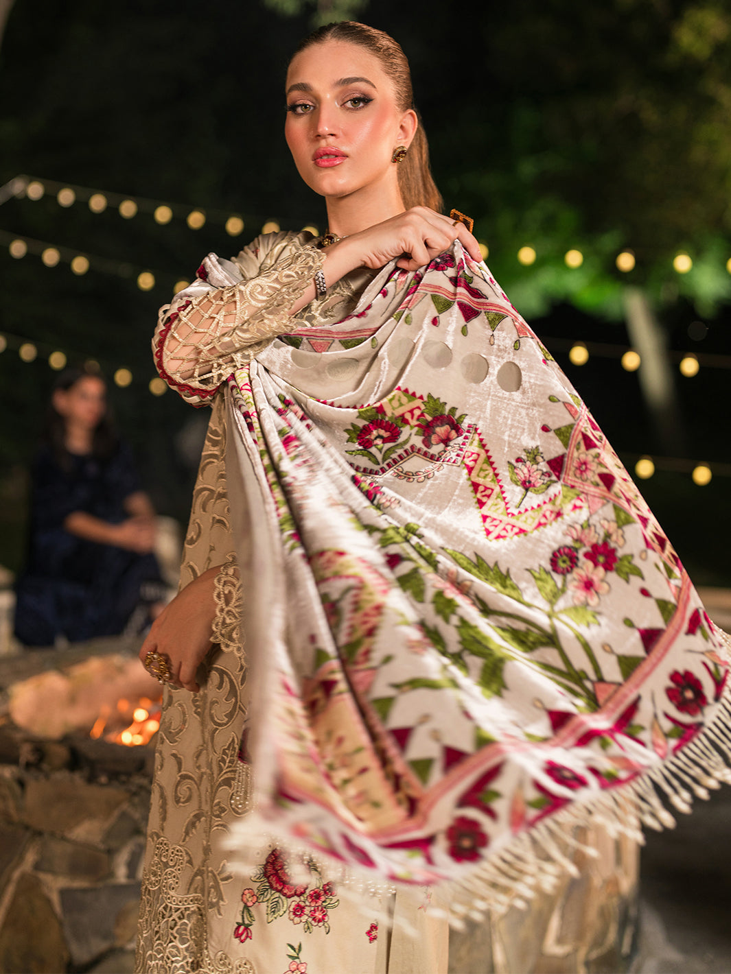 Mahnur | Nazakat Luxury Winter | KIVA