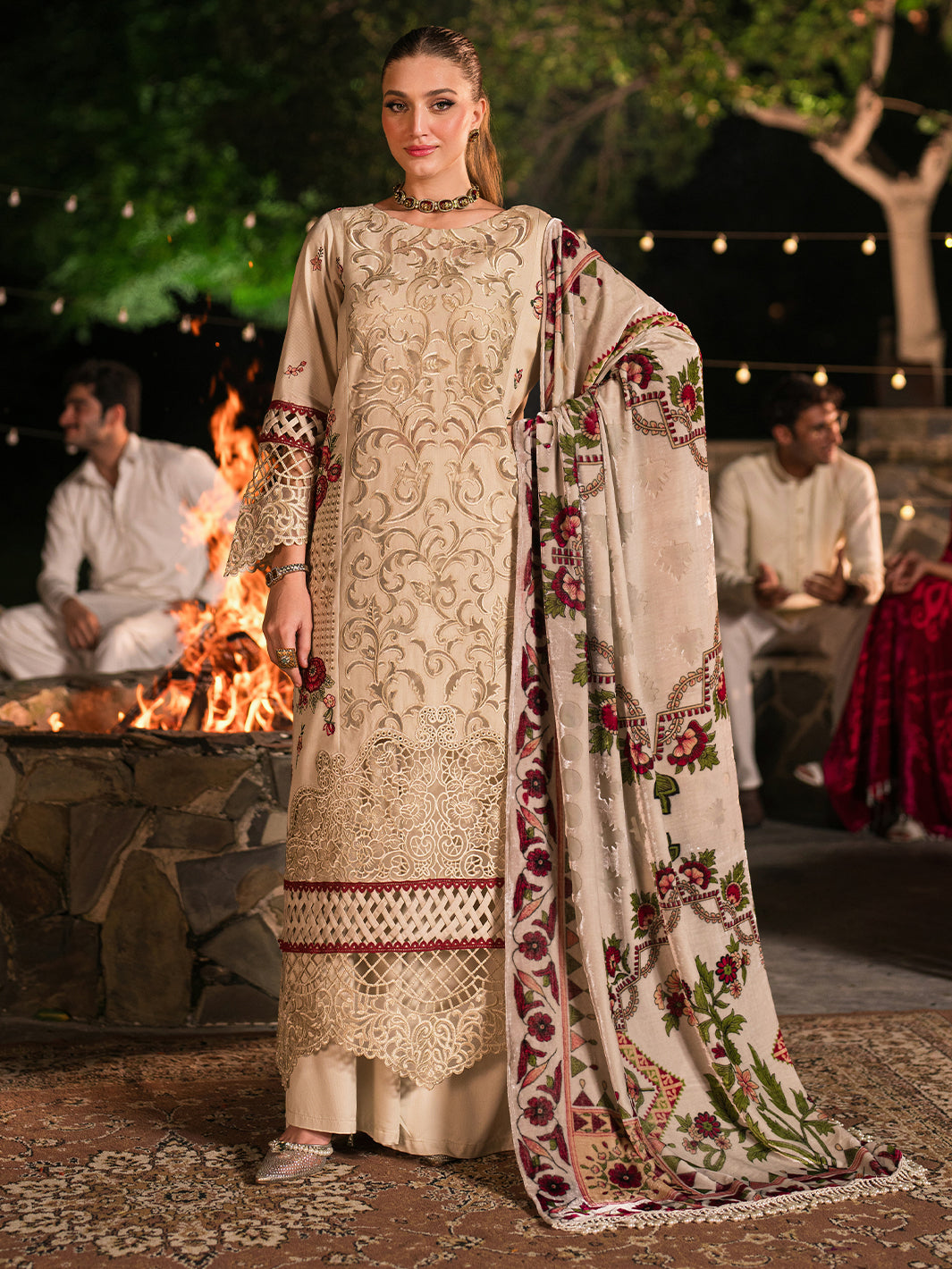 Mahnur | Nazakat Luxury Winter | KIVA