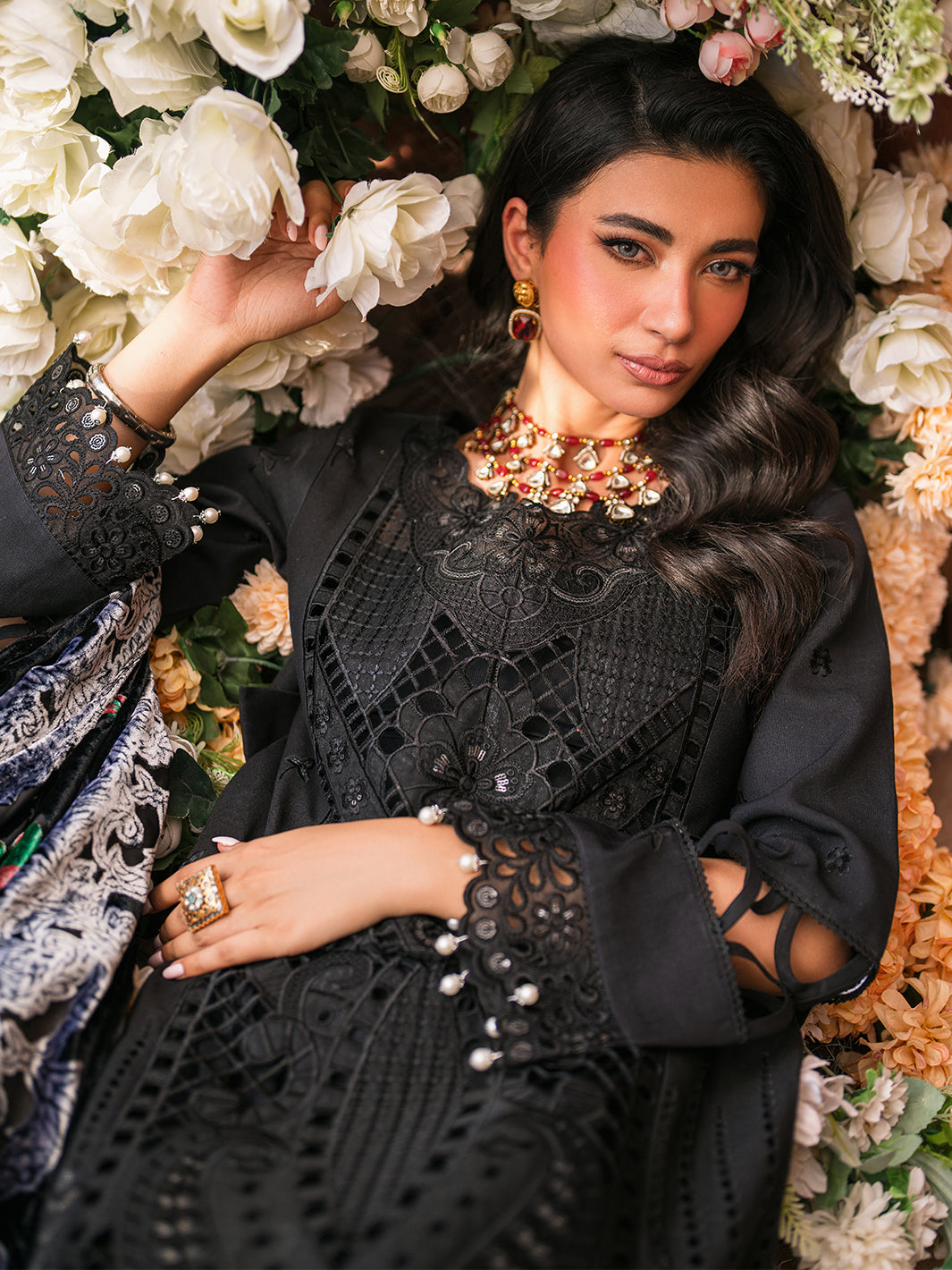 Mahnur | Nazakat Luxury Winter | LUMI