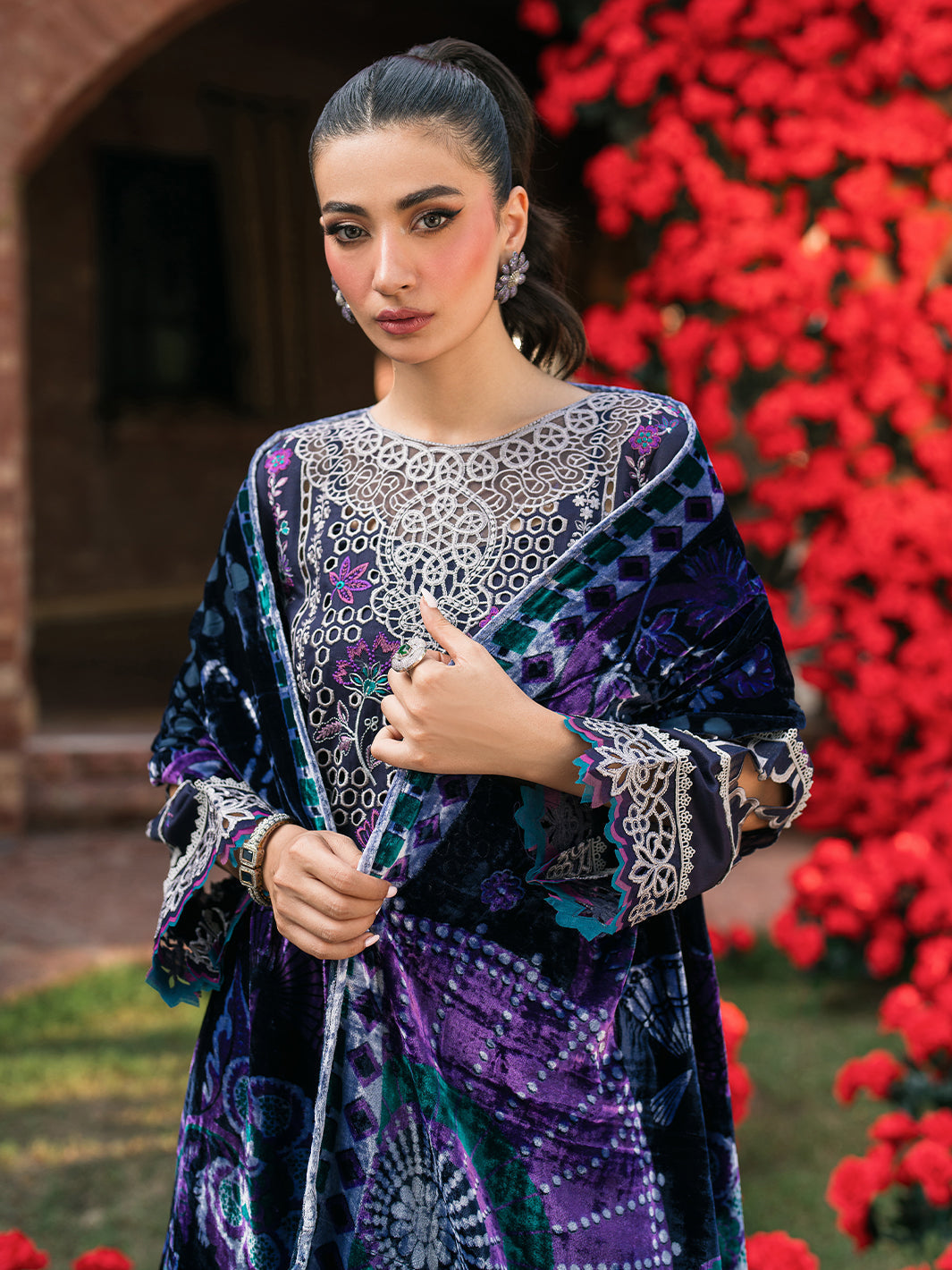 Mahnur | Nazakat Luxury Winter | MIRA
