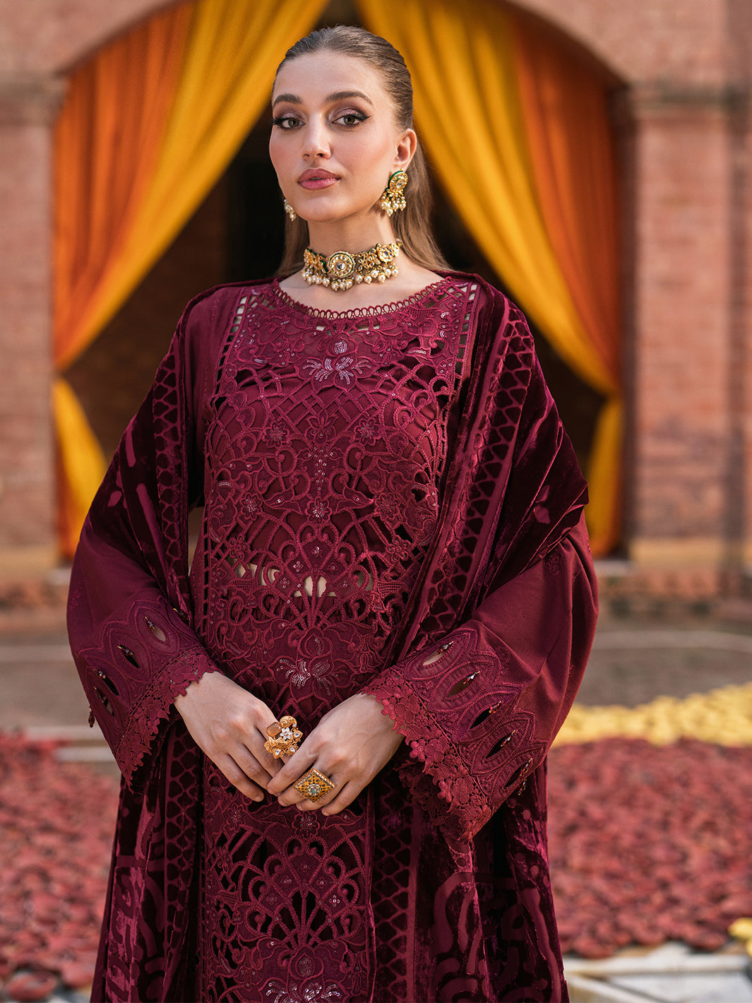 Mahnur | Nazakat Luxury Winter | REINA