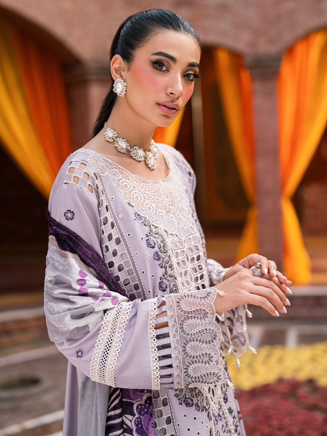 Mahnur | Nazakat Luxury Winter | VANA