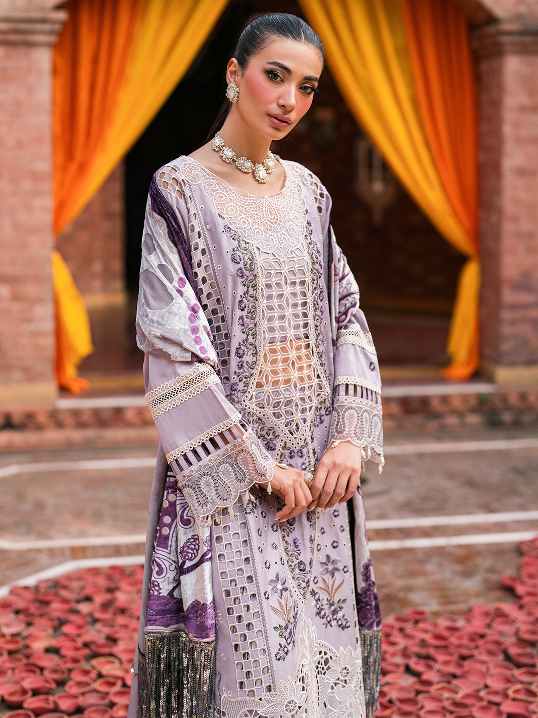 Mahnur | Nazakat Luxury Winter | VANA