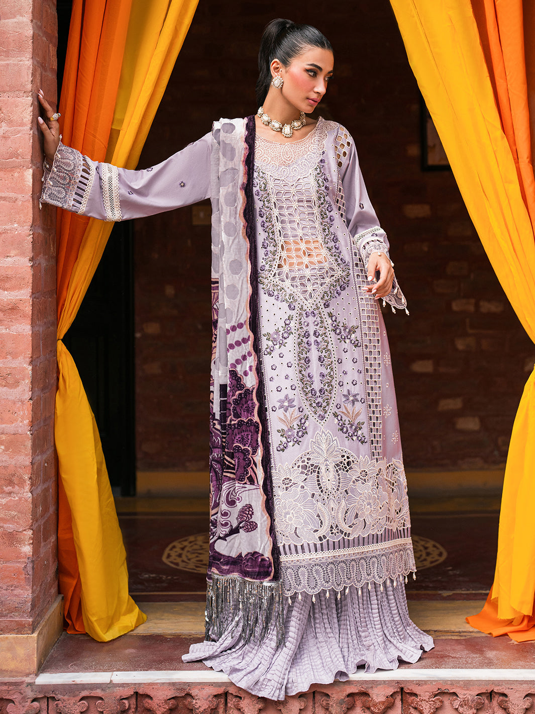 Mahnur | Nazakat Luxury Winter | VANA