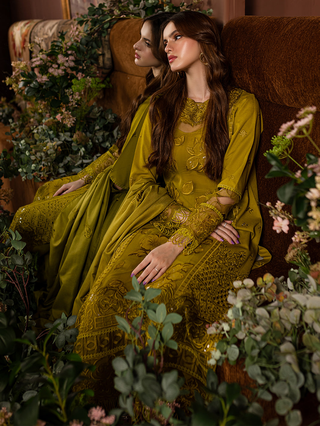 Mahnur | Veronica Luxury Karandi 24 | VICTORIA