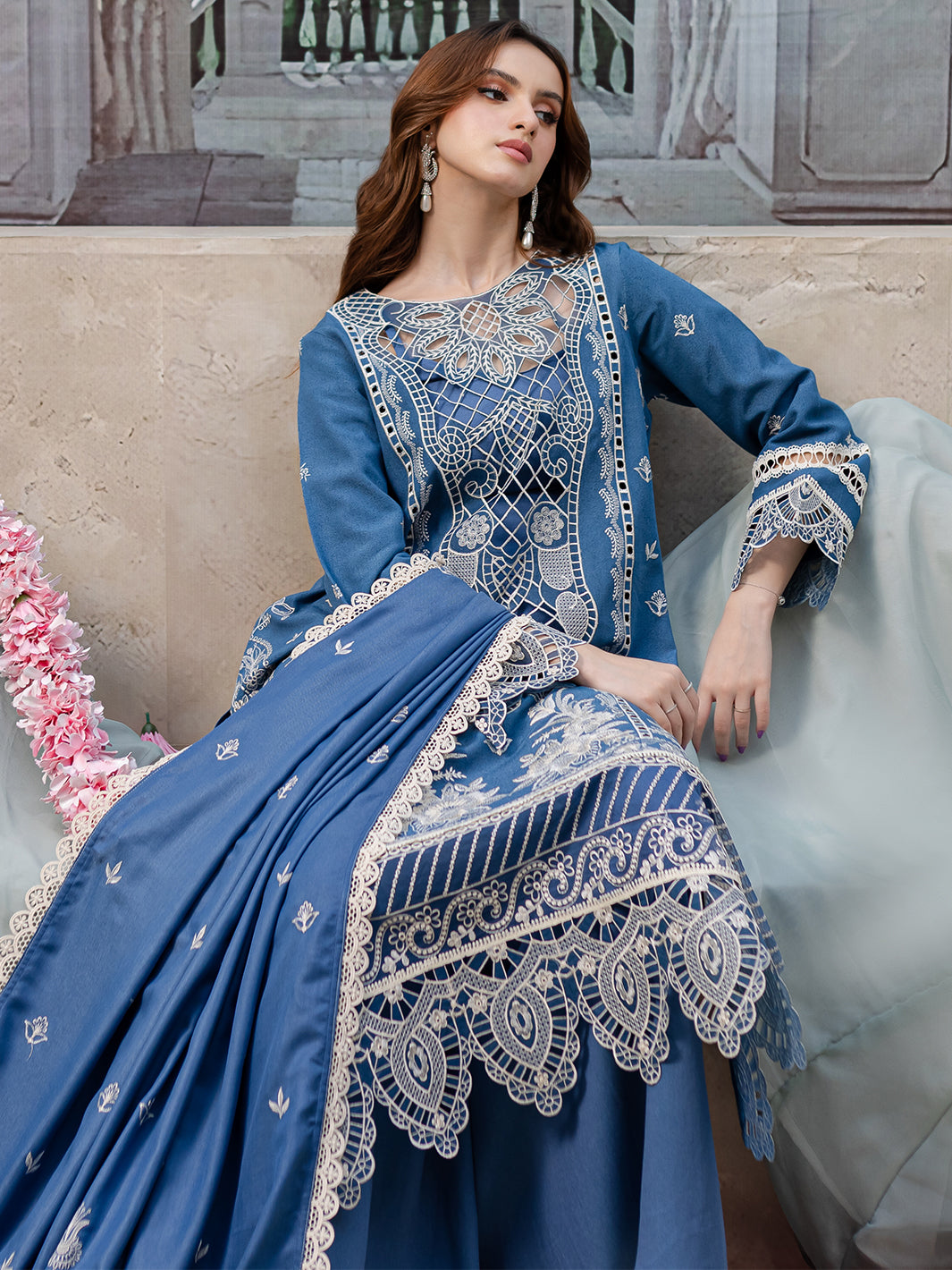 Mahnur | Veronica Luxury Karandi 24 | DOROTHY