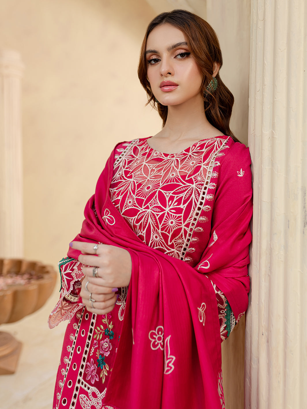 Mahnur | Veronica Luxury Karandi 24 | ELEANOR
