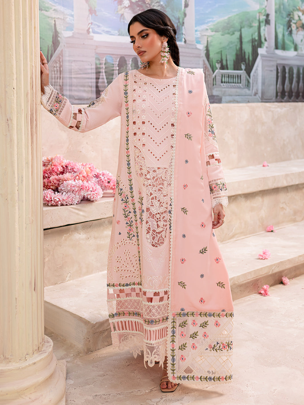Mahnur | Veronica Luxury Karandi 24 | ISABELLA