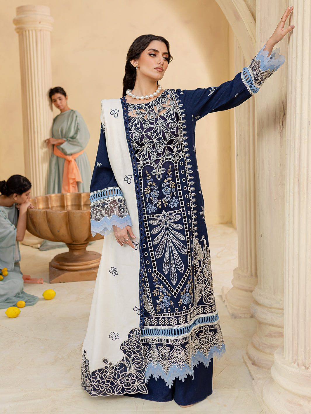 Mahnur | Veronica Luxury Karandi 24 | MABEL