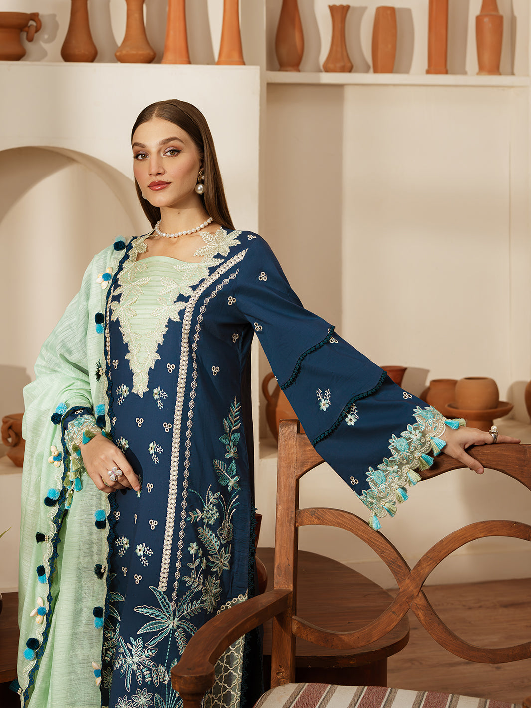 Mahnur | Florence Luxury Lawn 25 | MIRAAL