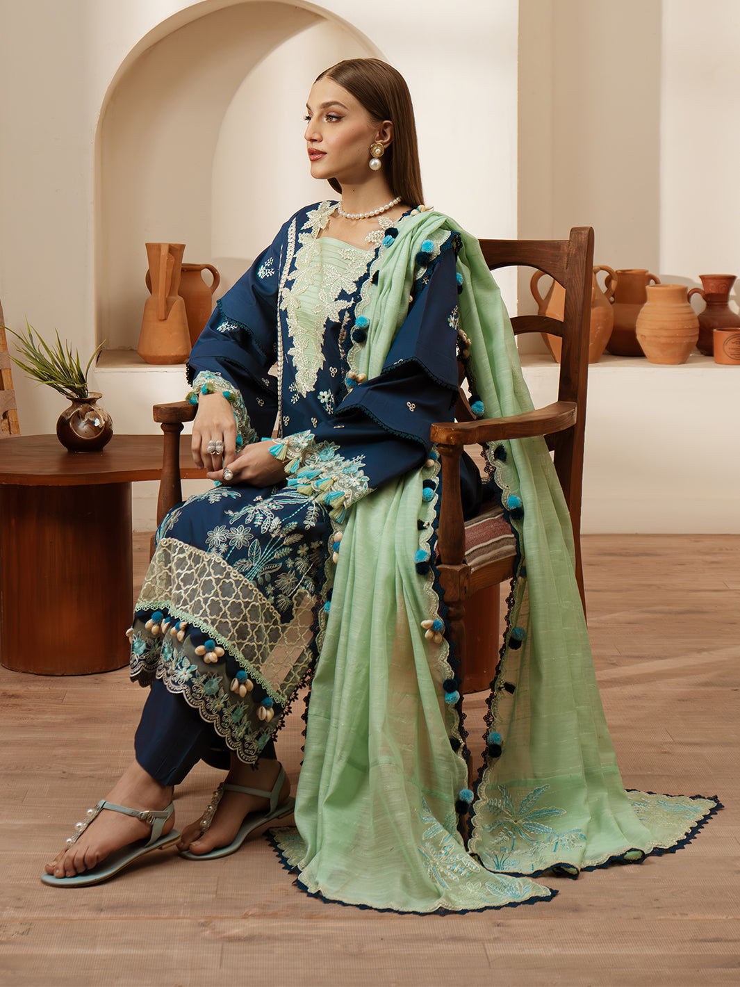 Mahnur | Florence Luxury Lawn 25 | MIRAAL