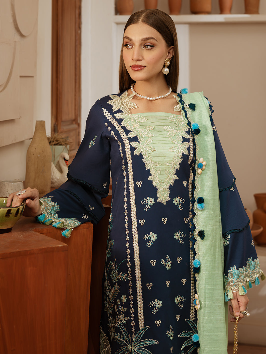Mahnur | Florence Luxury Lawn 25 | MIRAAL