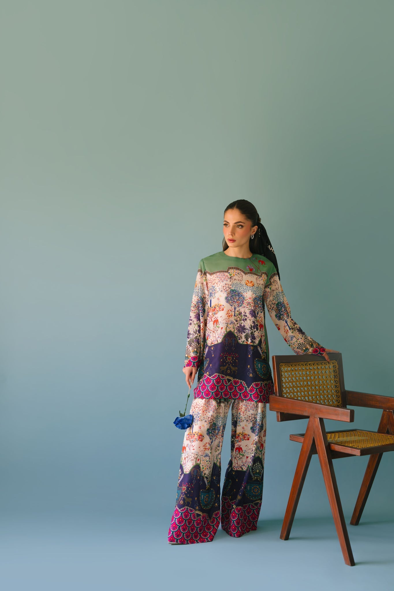 Sammy K | Lawn Pret 25 | Hanging Garden