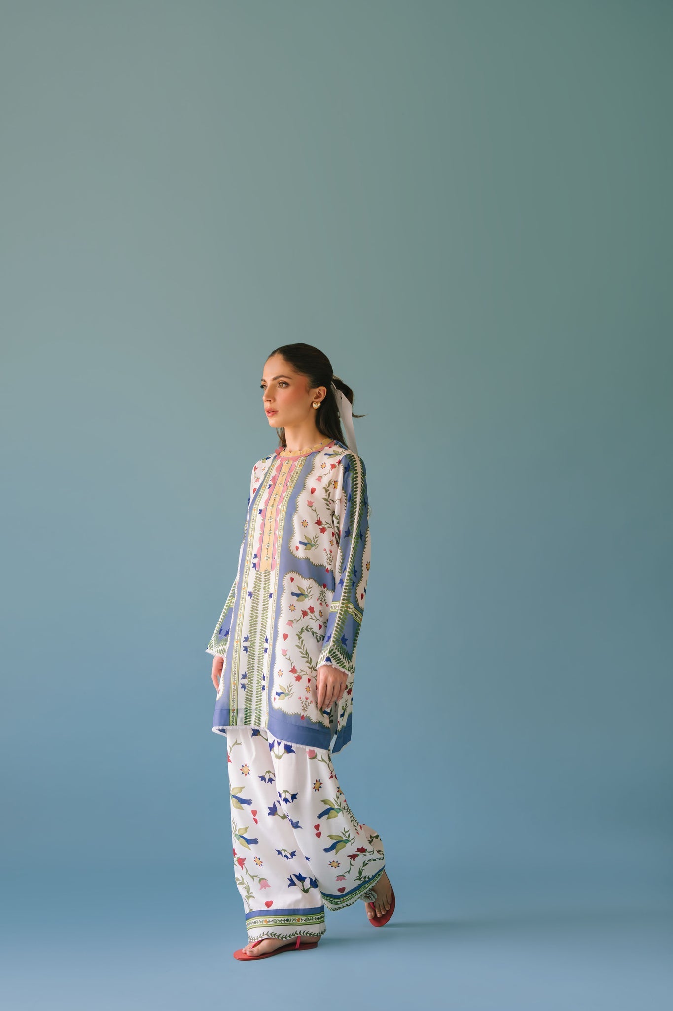 Sammy K | Lawn Pret 25 | flower bud