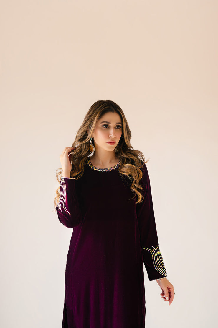 Sammy K | Velvet Festive Edit | Burgundy velvet monument outfit