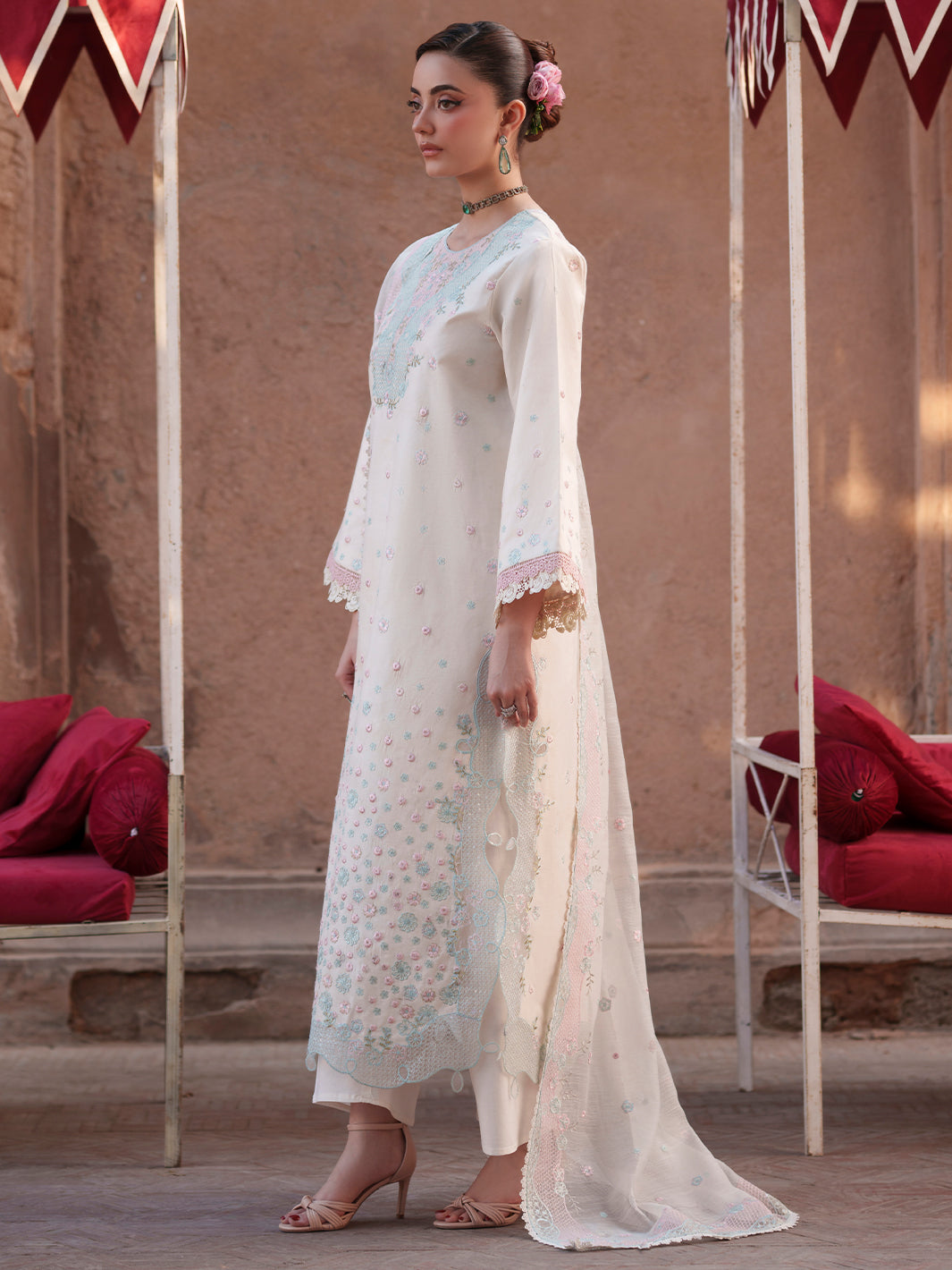 Mahnur | Nilofer Luxury Lawn 26 | NL-02