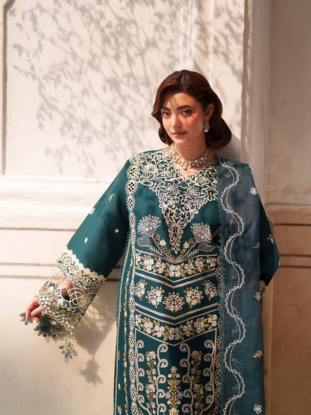 Mahnur | Nilofer Luxury Lawn 26 | NL-13