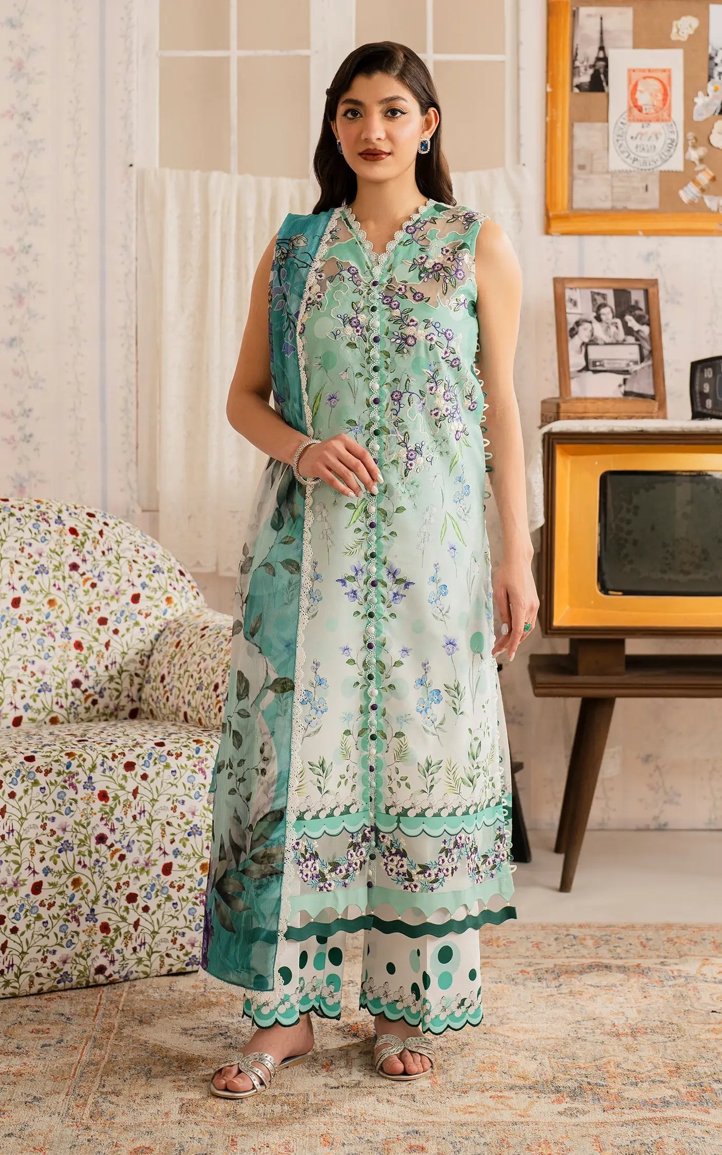 Asifa and Nabeel | Meraki Vintage 25 | Nazneen (MVL25-15)