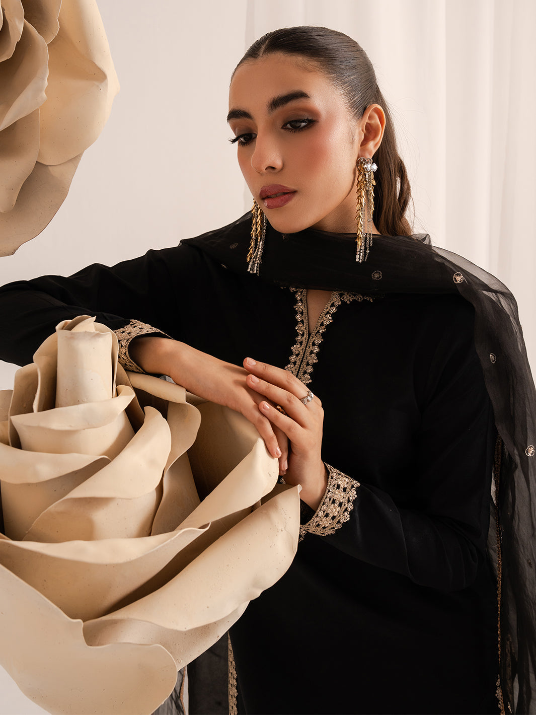 Izel | The Silk Chapter | Nocturne