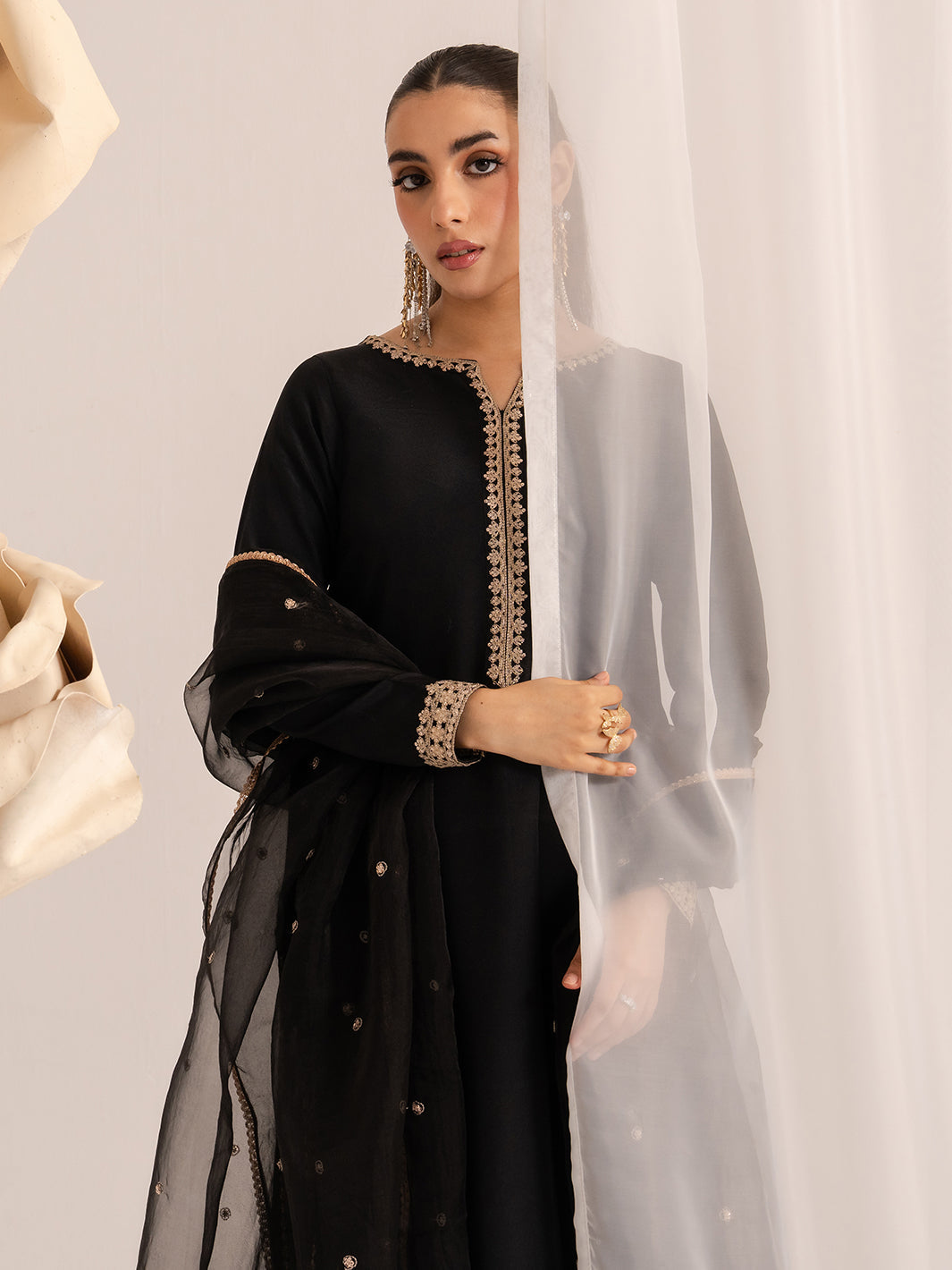 Izel | The Silk Chapter | Nocturne