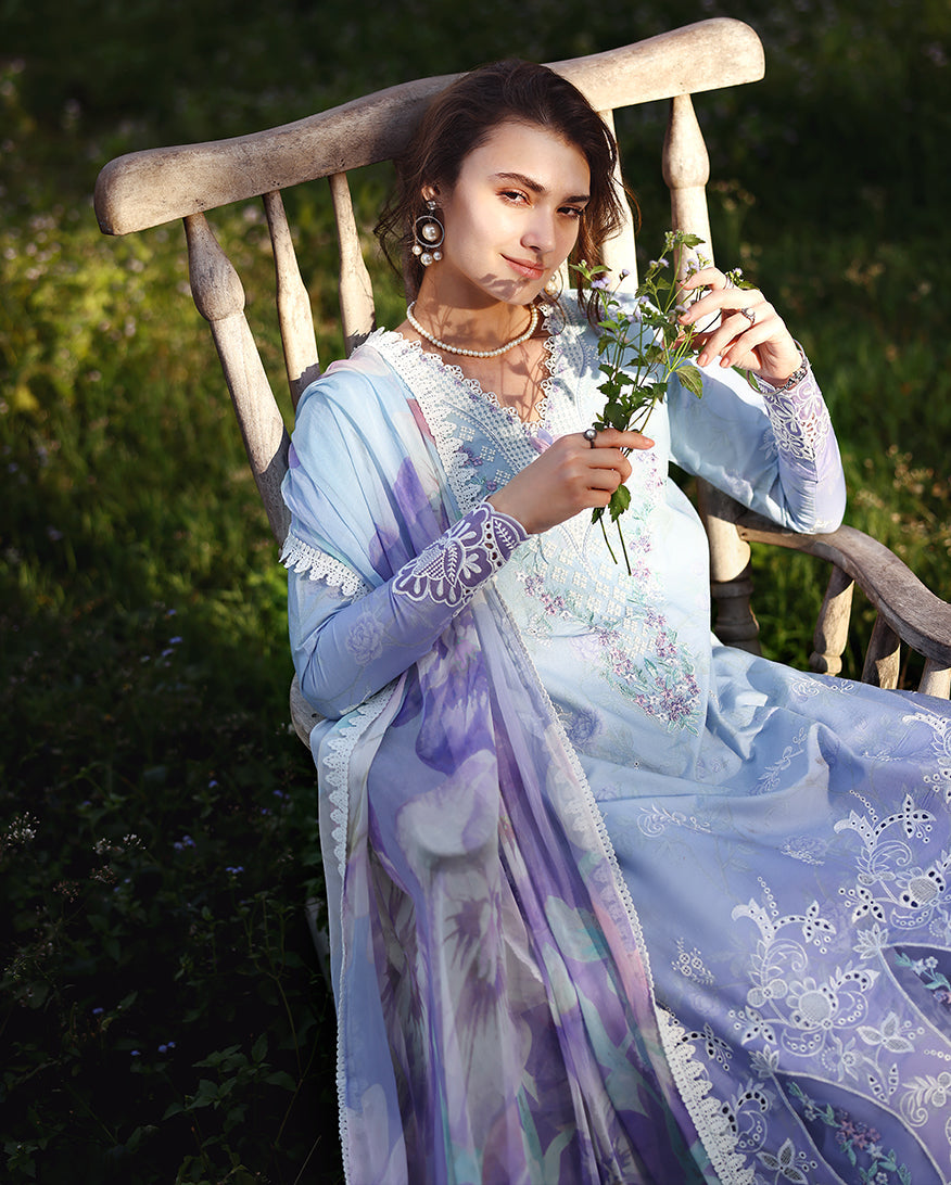 Mushq | Solace Ombre Chikankari | Ombre Whisper