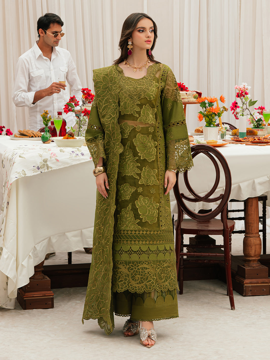 Mahnur | Allenura Luxury Lawn 24 | REVERIE