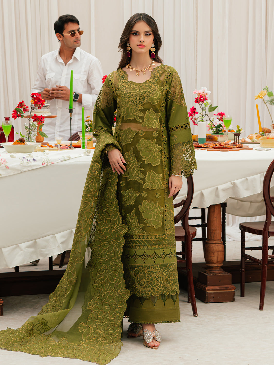 Mahnur | Allenura Luxury Lawn 24 | REVERIE