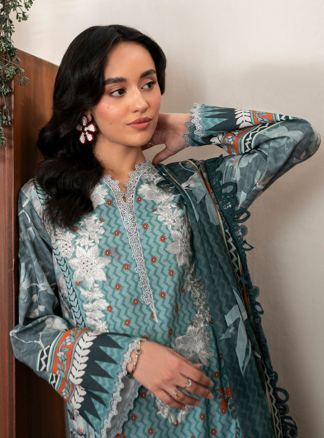 Roheenaz | Selene Fall 24 | Aurora