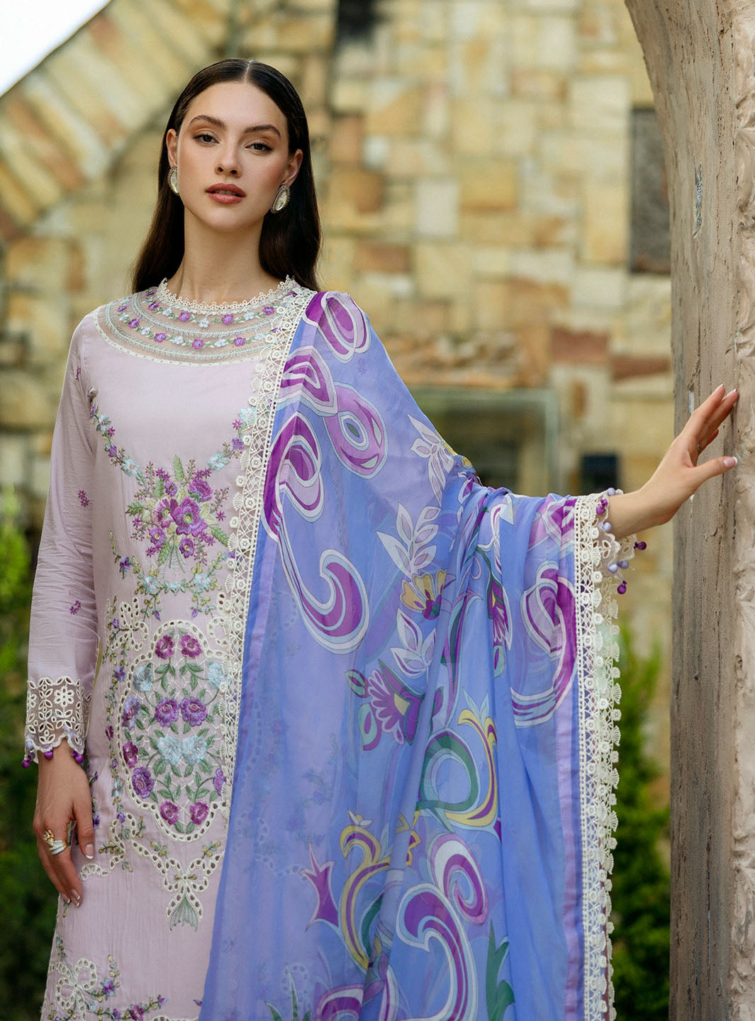 Roheenaz | Flanerie Lawn 25 | Eugenia-1A
