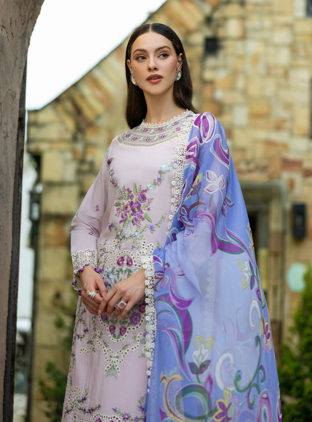 Roheenaz | Flanerie Lawn 25 | Eugenia-1A